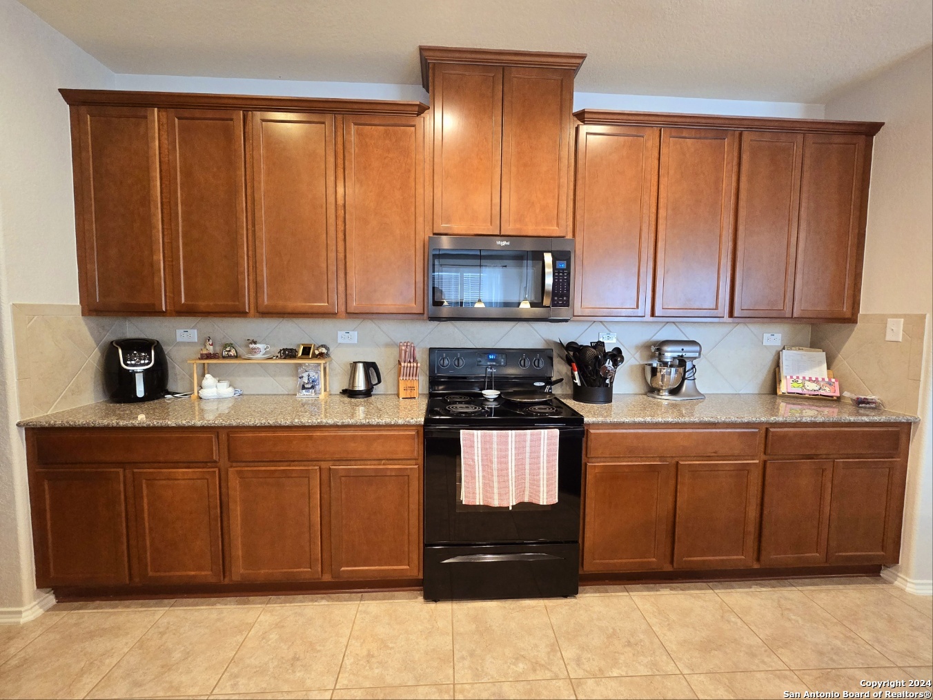 20403 ROCHE OAK