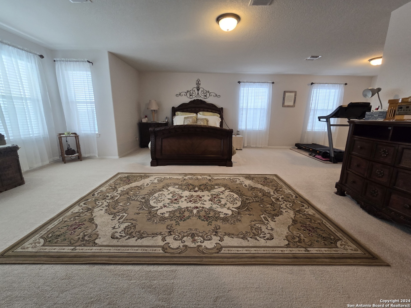 20403 ROCHE OAK