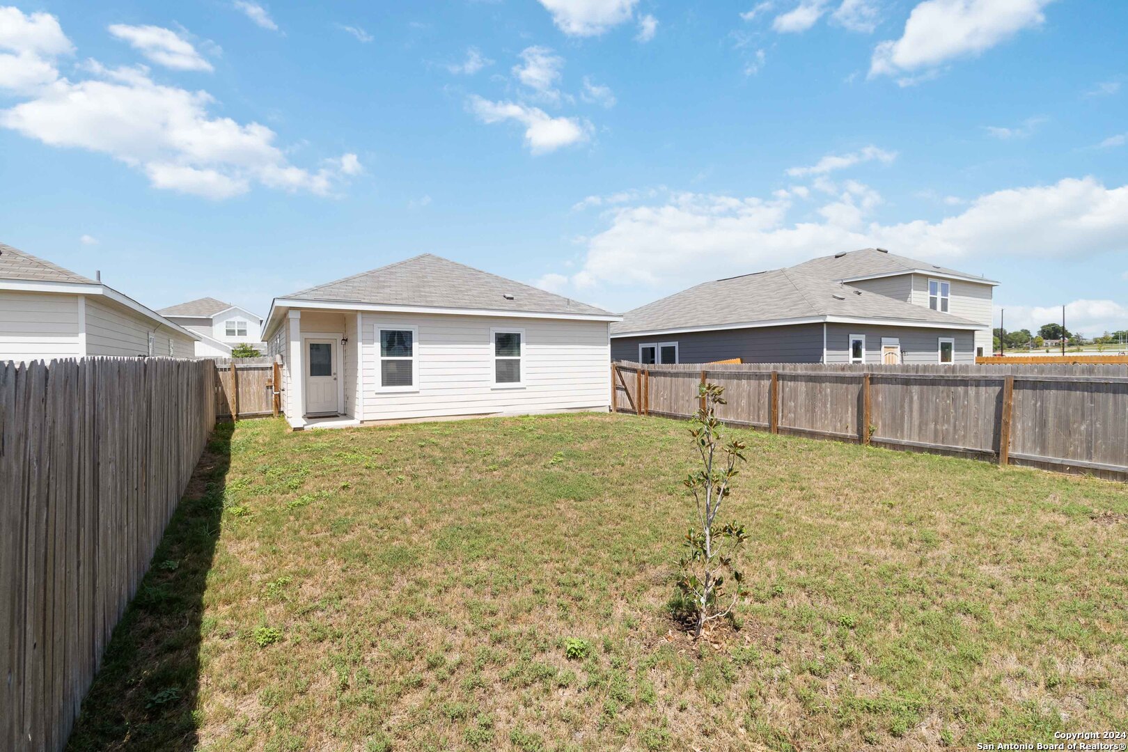 5411 MALAKOFF DR