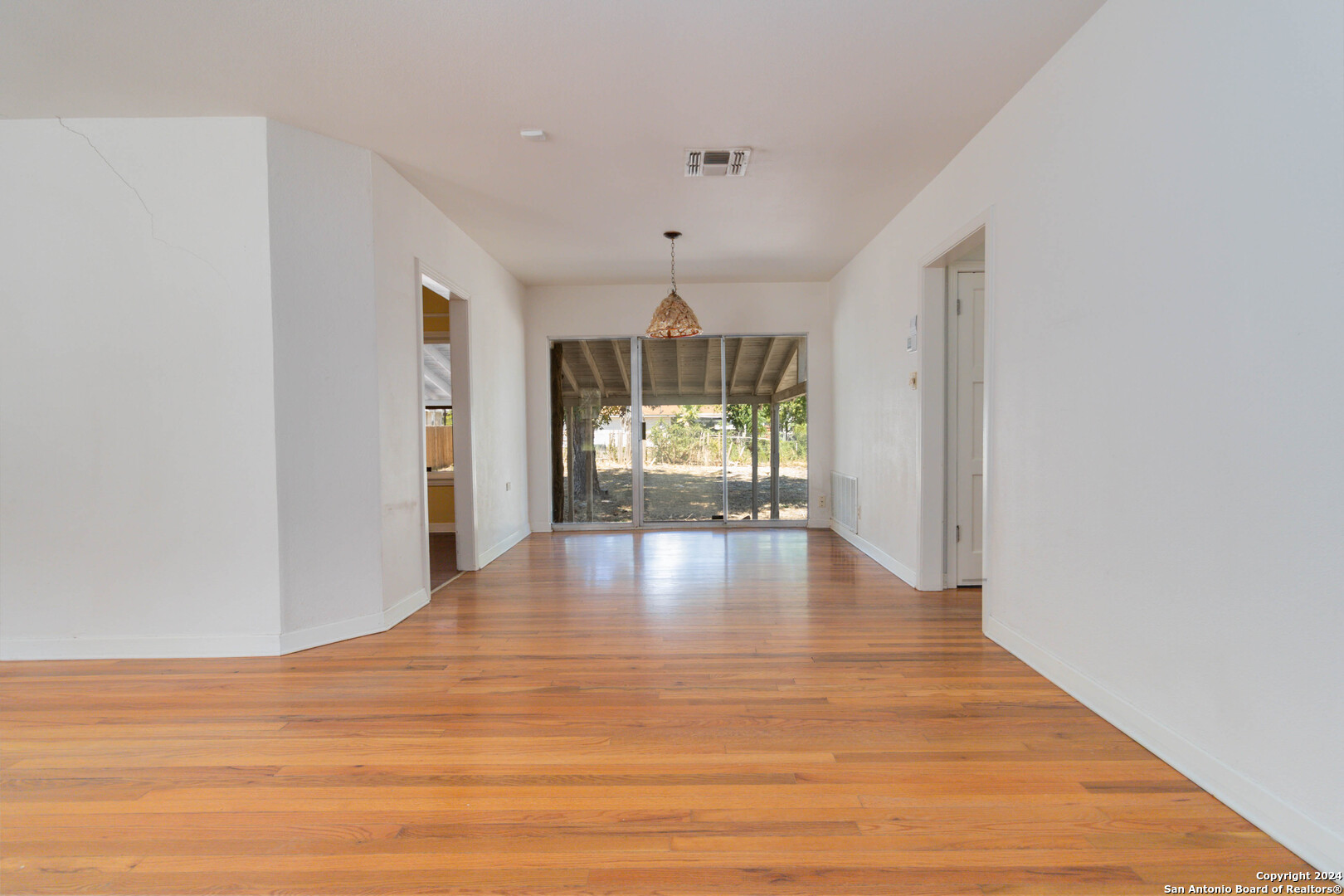 439 North Dr