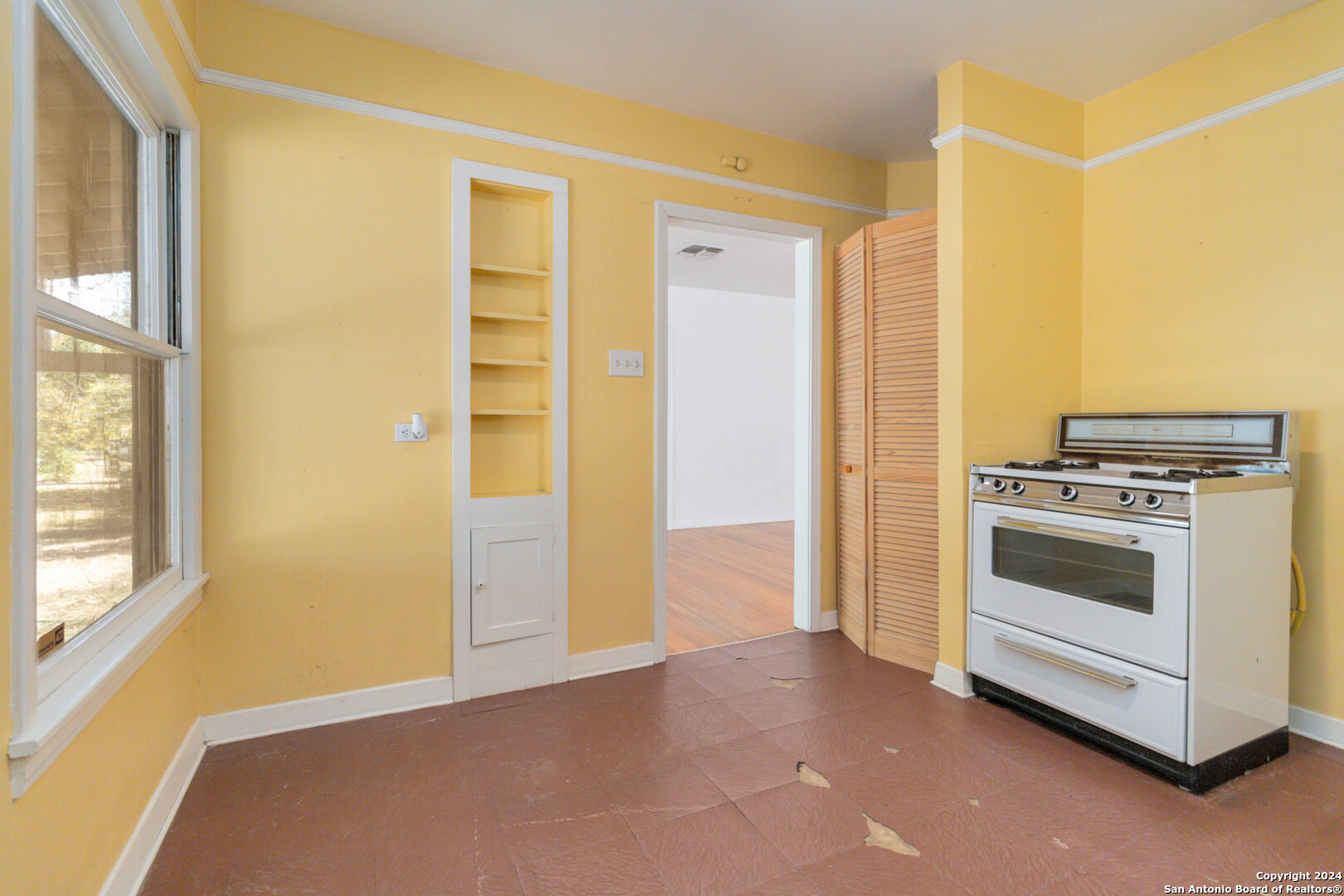 439 North Dr