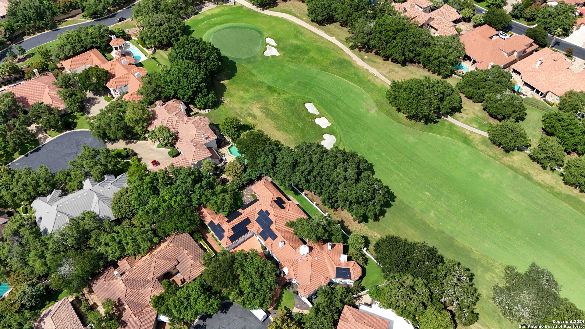 1 CLUBHOUSE GRN