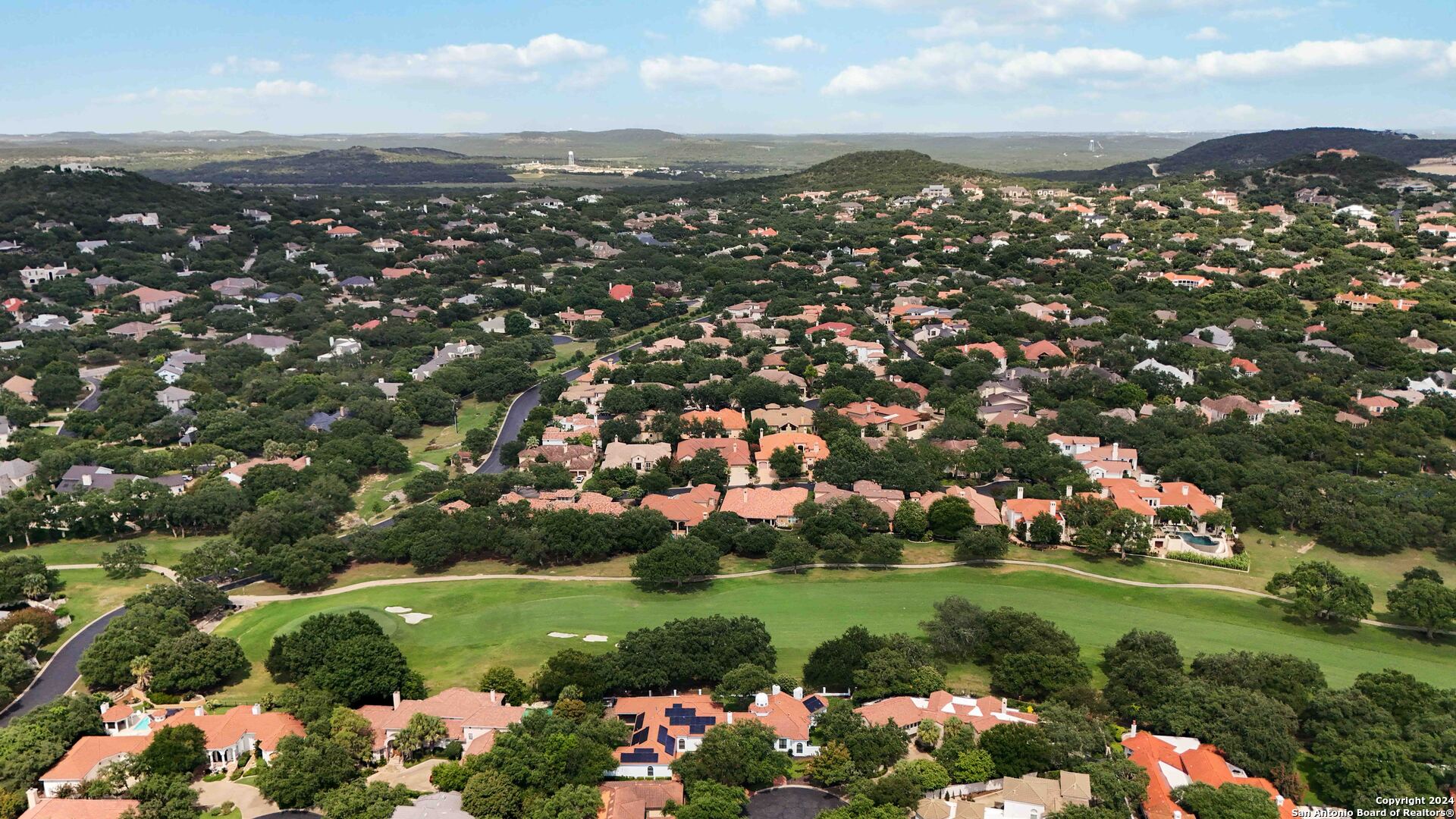 1 CLUBHOUSE GRN