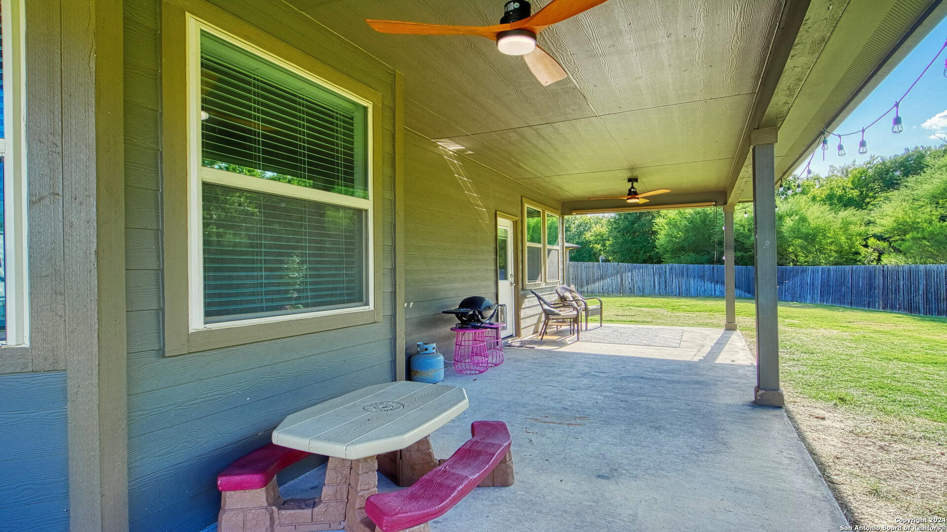 8735 Indian Bluff