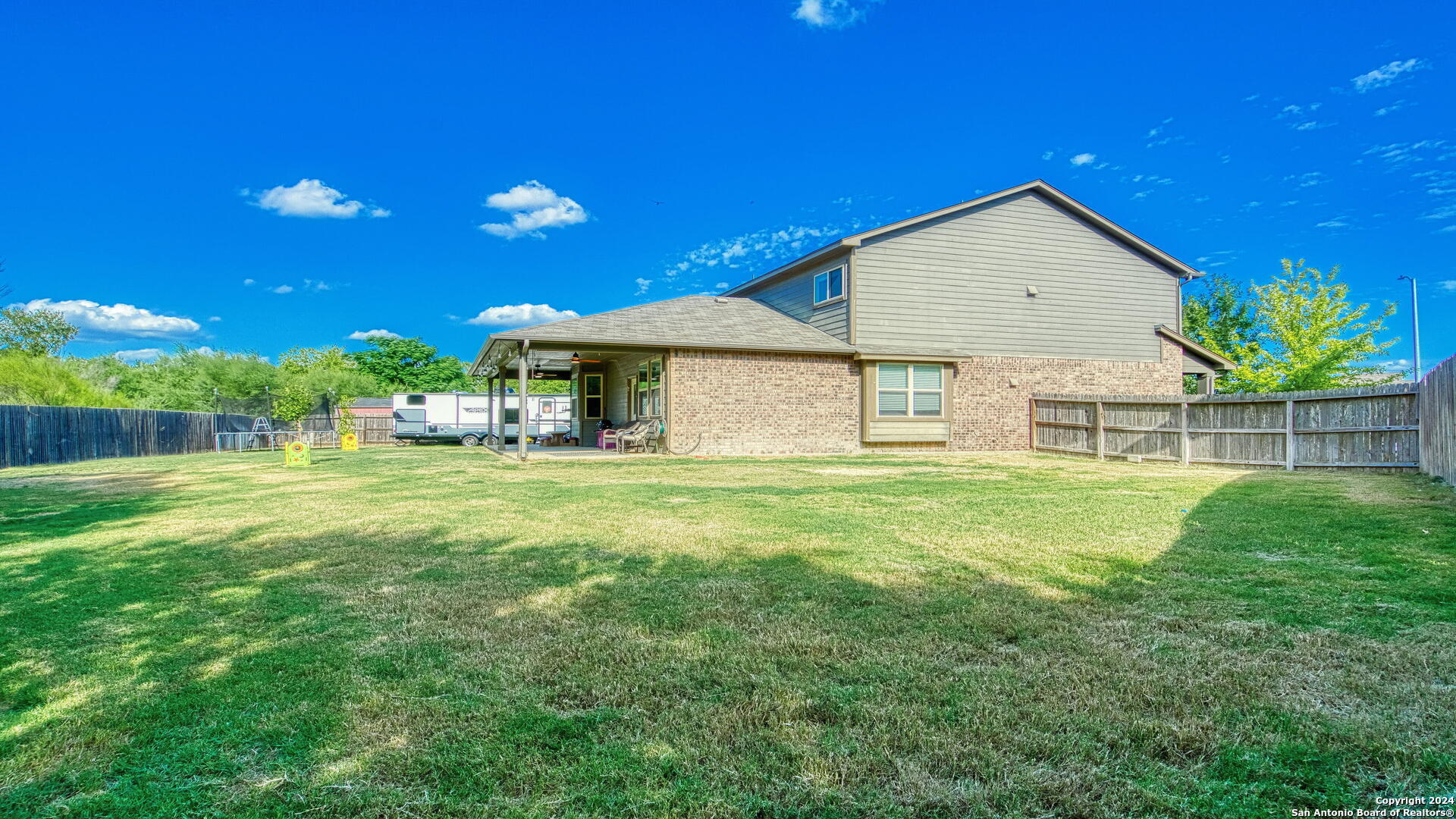 8735 Indian Bluff