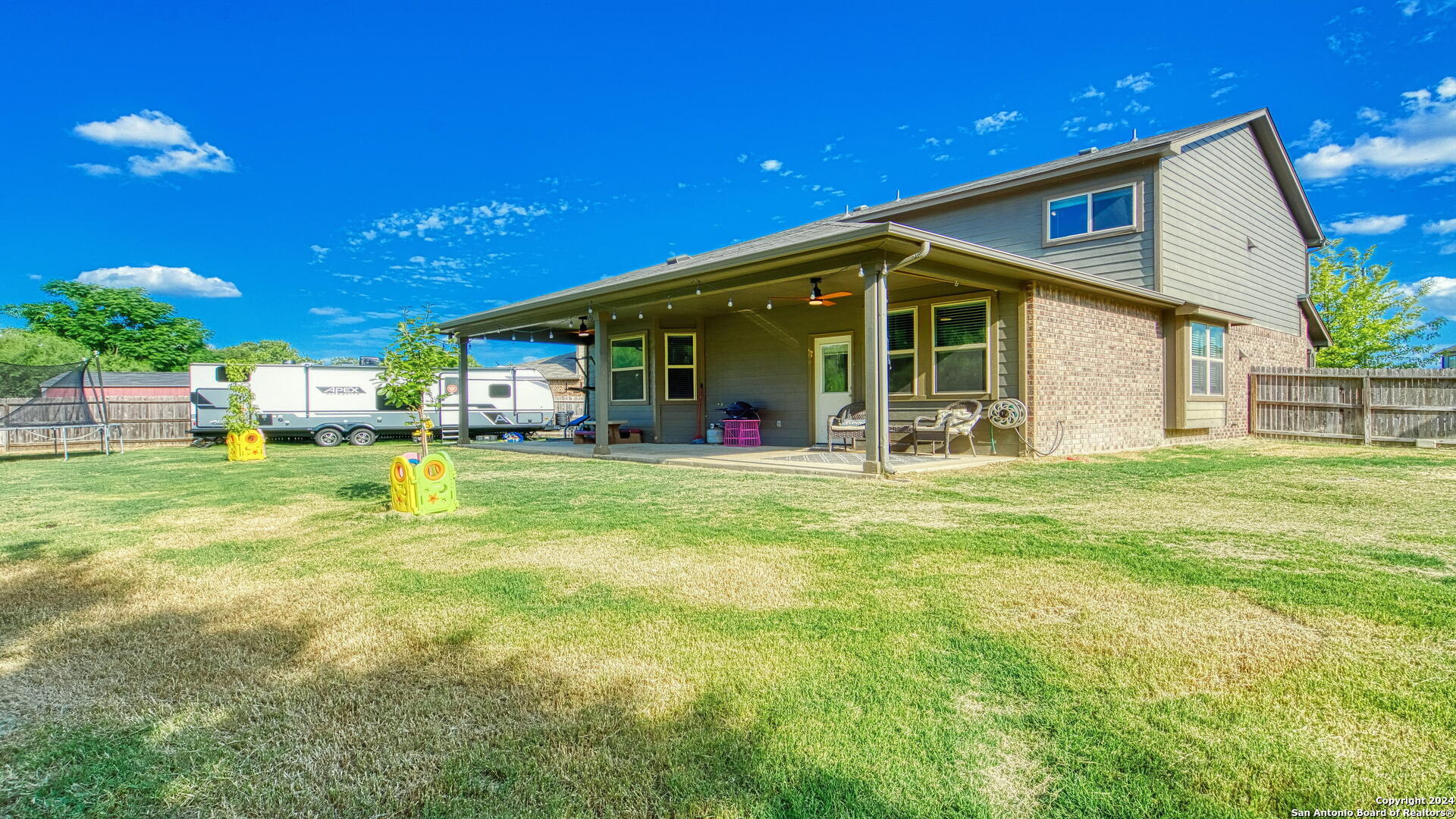 8735 Indian Bluff