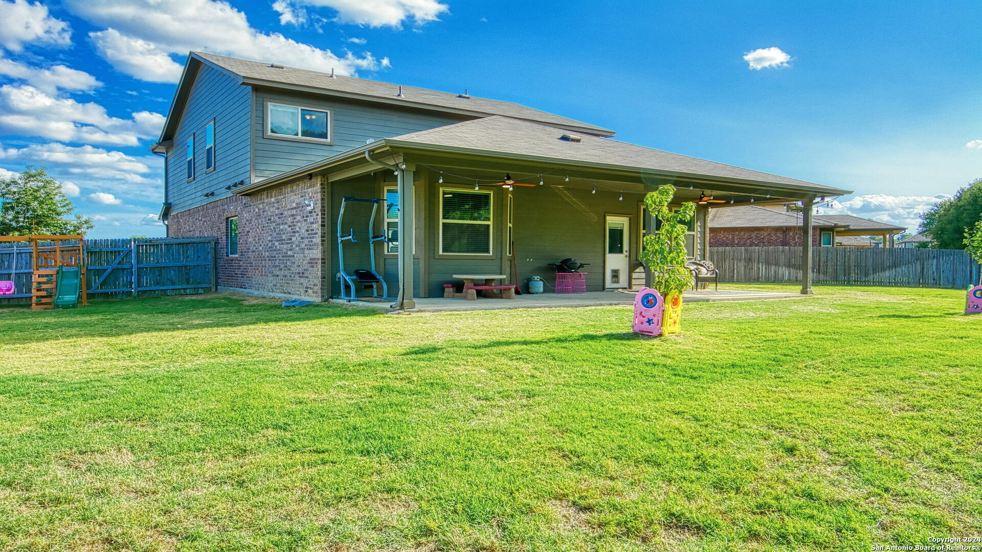 8735 Indian Bluff