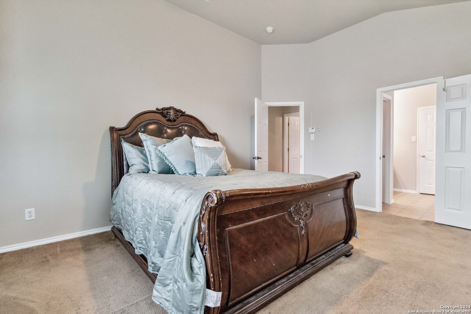 229 COUNTRY VALE