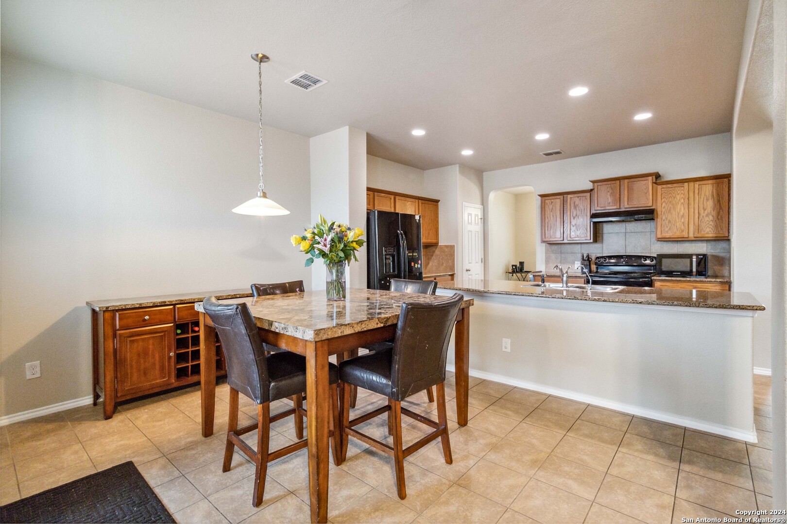 229 COUNTRY VALE