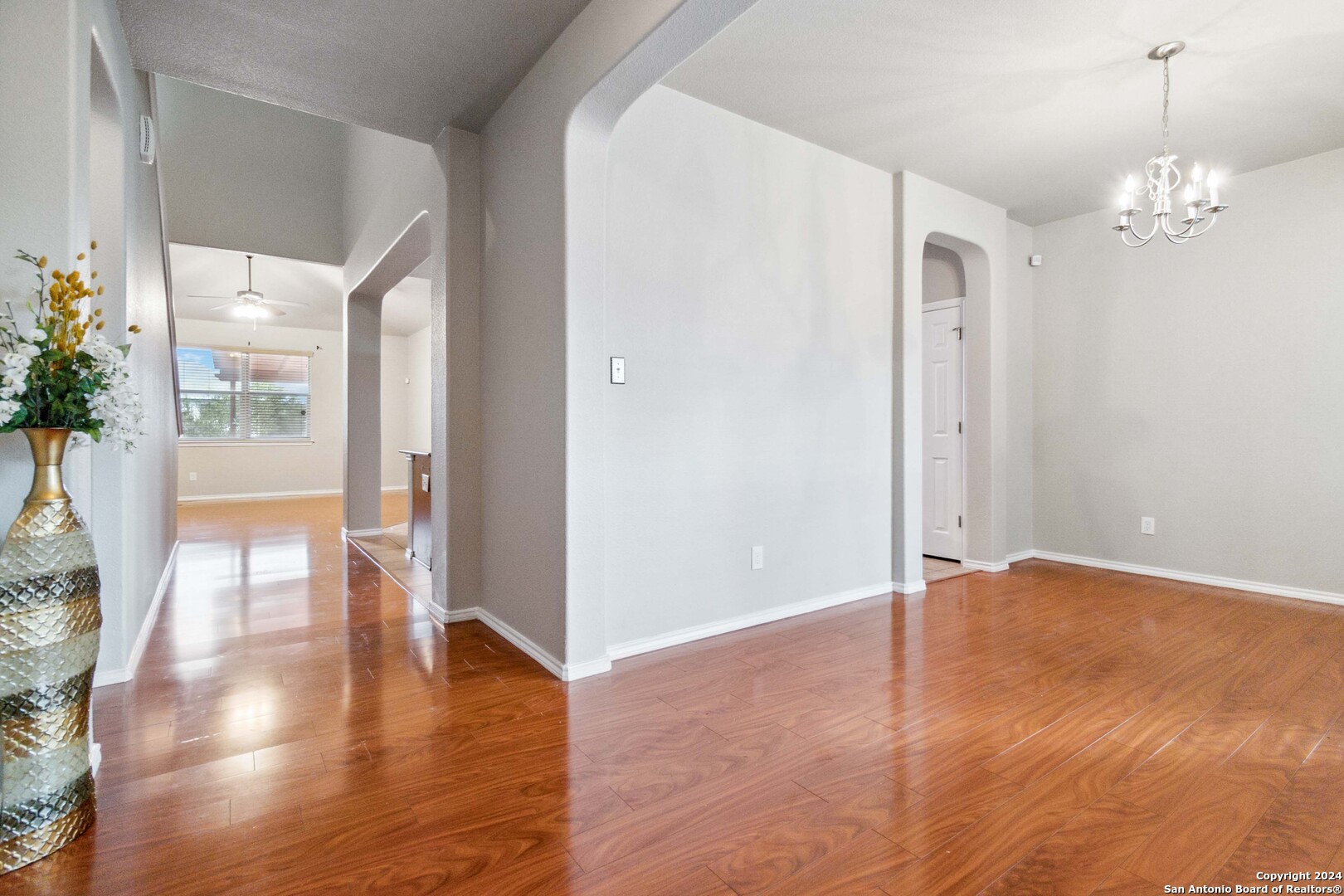 229 COUNTRY VALE