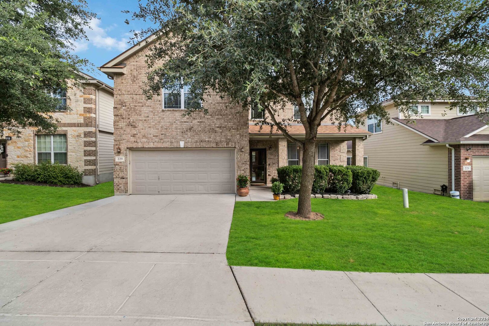 229 COUNTRY VALE