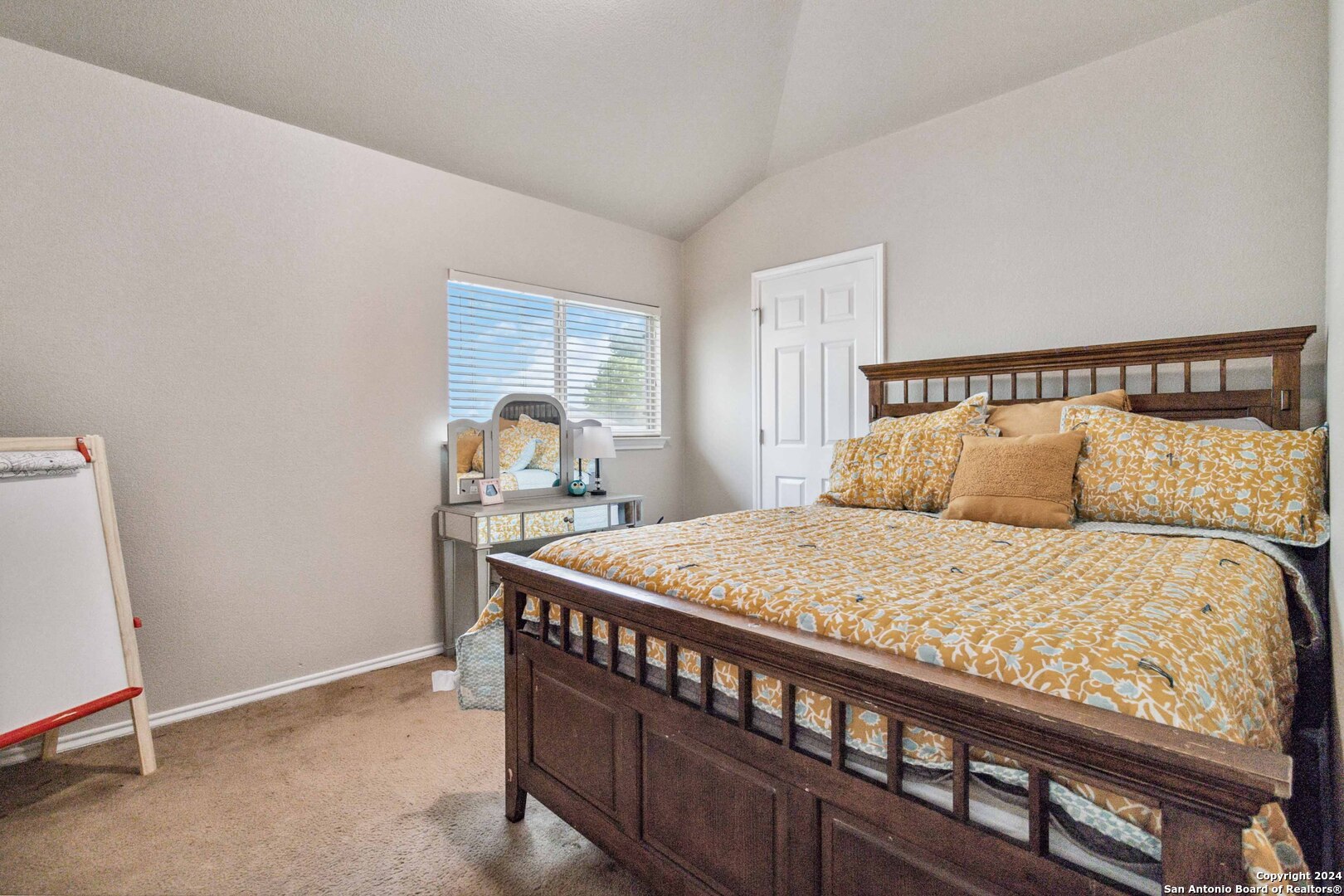 229 COUNTRY VALE
