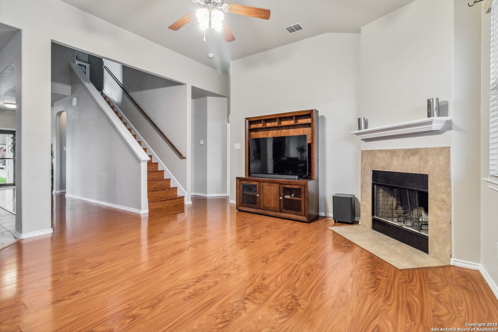 229 COUNTRY VALE