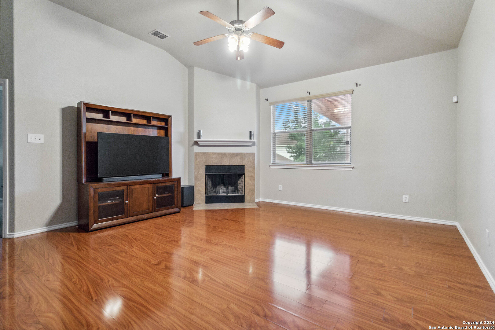 229 COUNTRY VALE