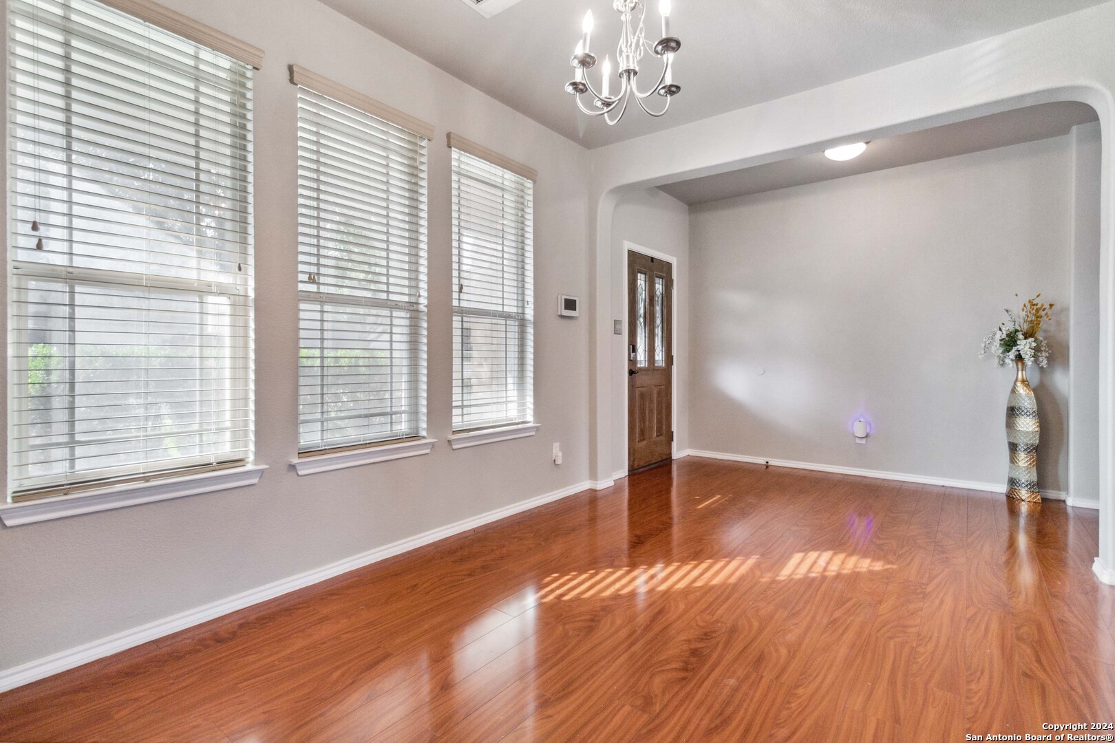 229 COUNTRY VALE