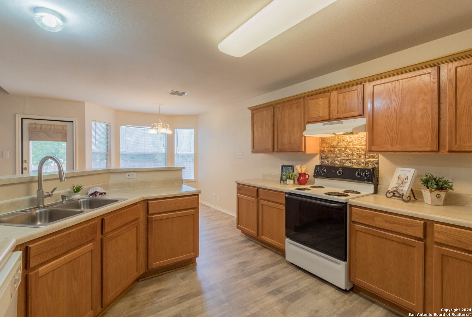 6911 PAINTER WAY