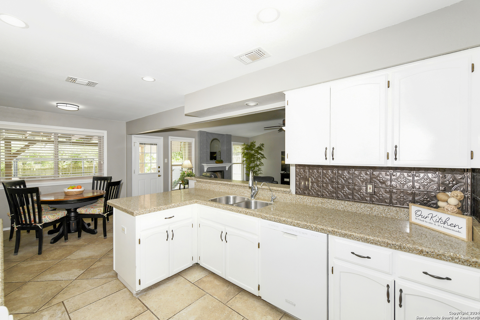 2614 FOREST PEBBLE