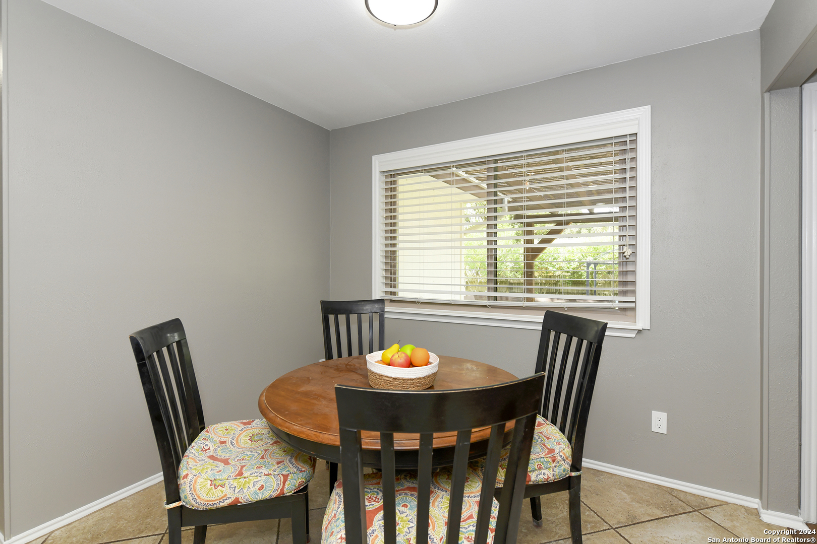 2614 FOREST PEBBLE