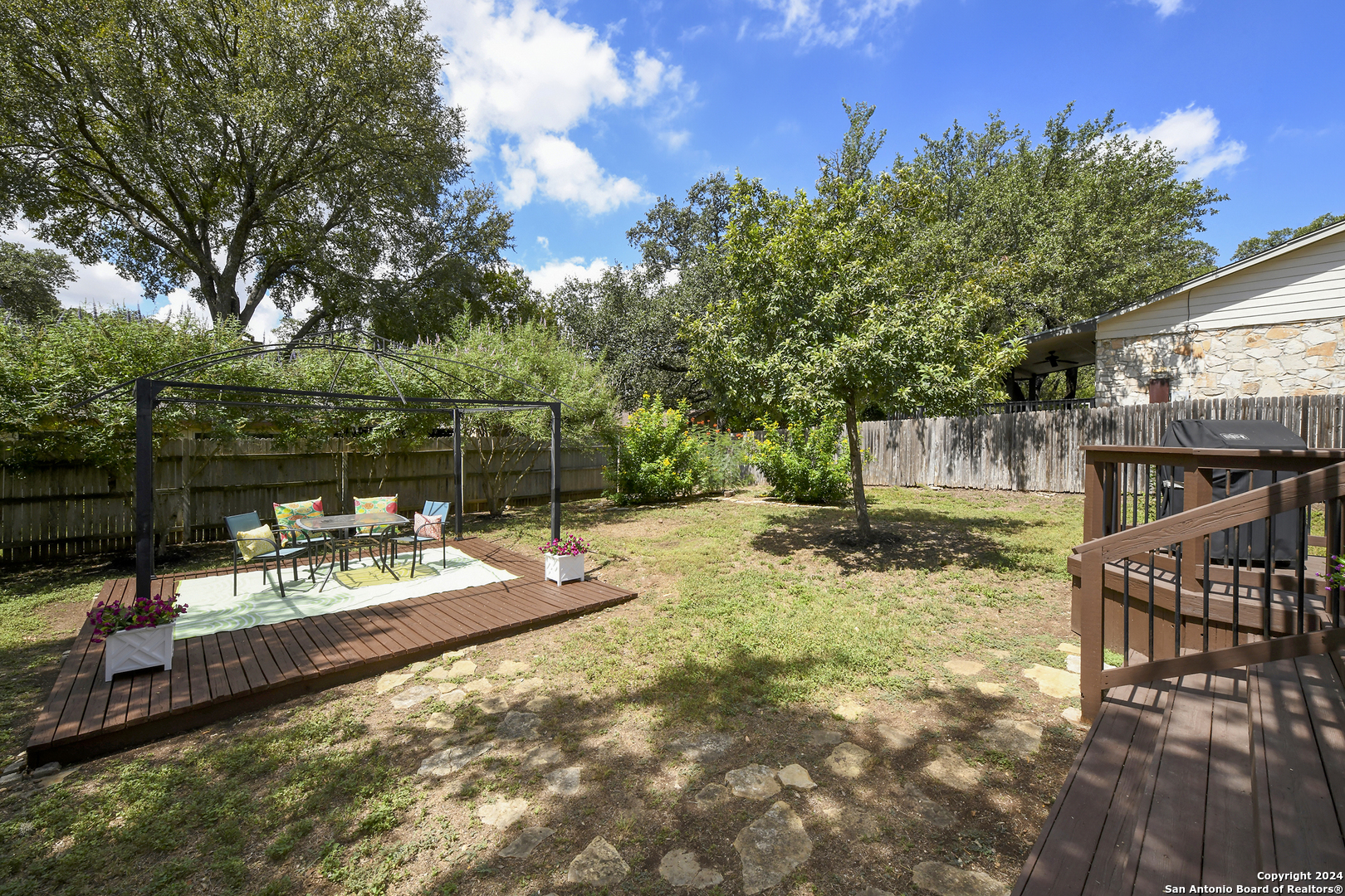 2614 FOREST PEBBLE