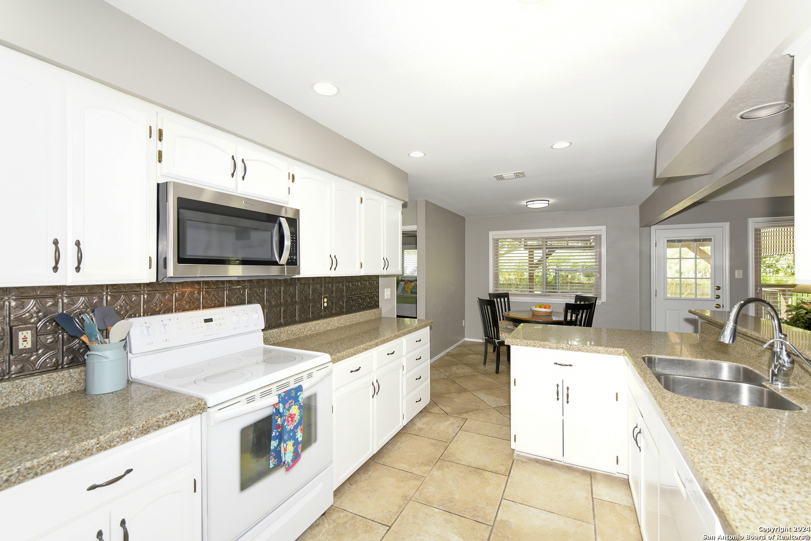 2614 FOREST PEBBLE