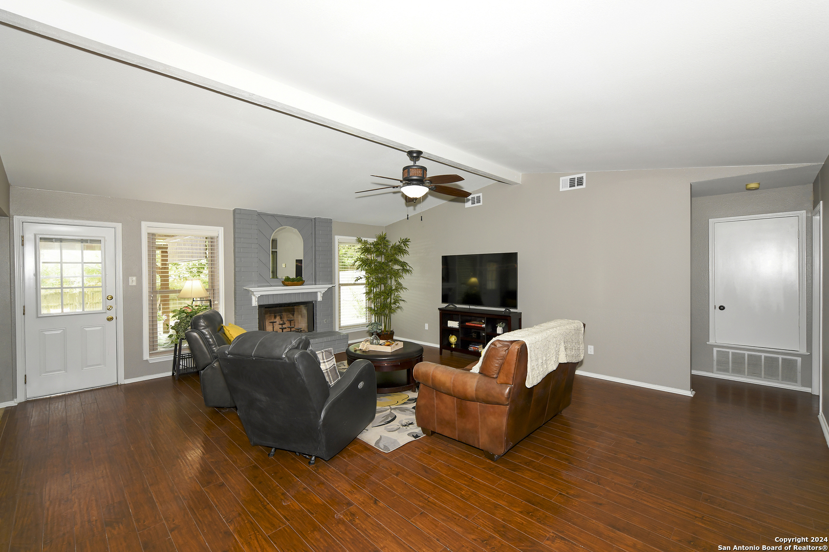 2614 FOREST PEBBLE
