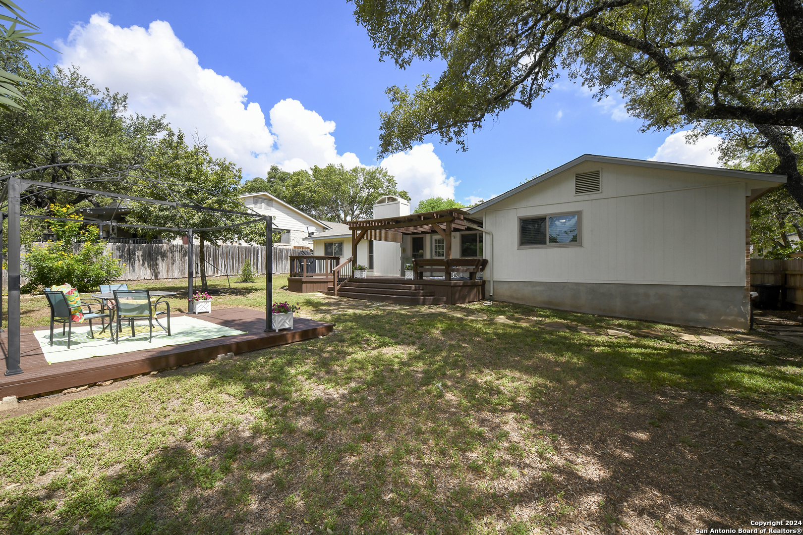 2614 FOREST PEBBLE