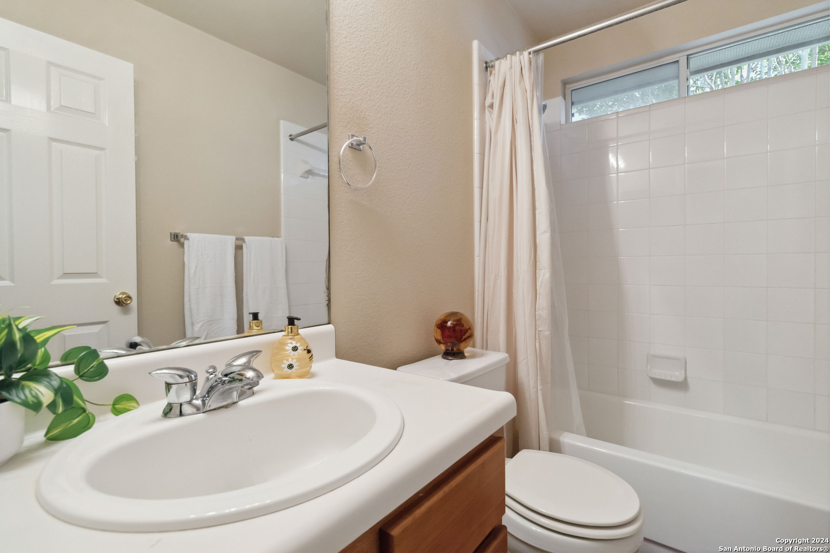 326 Ann Dr