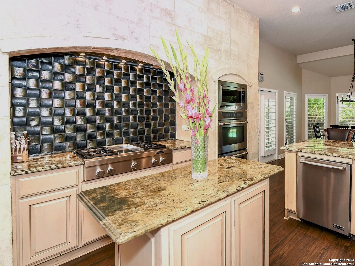 539 MISSION VIEJO