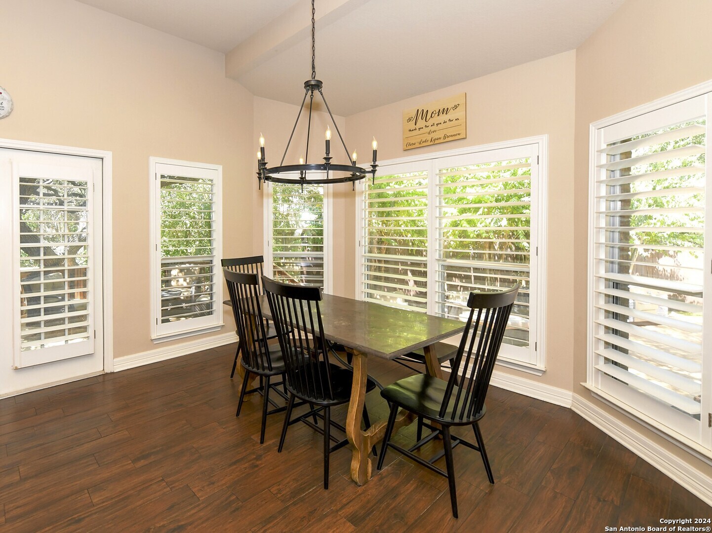 539 MISSION VIEJO