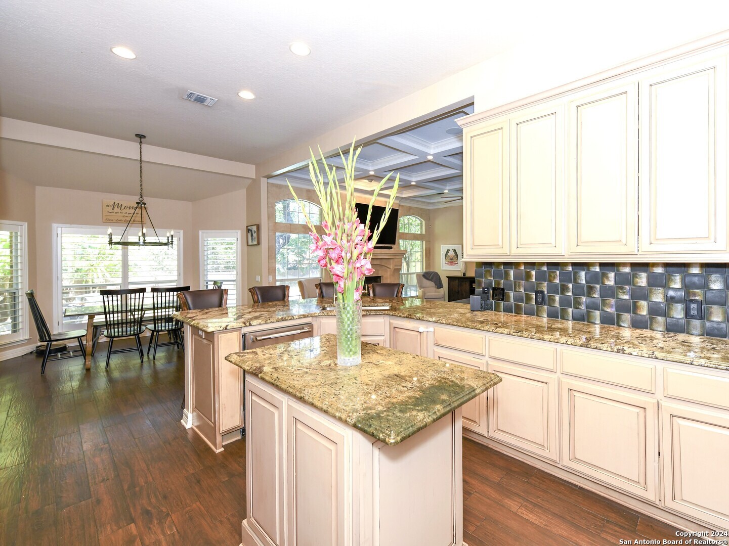 539 MISSION VIEJO