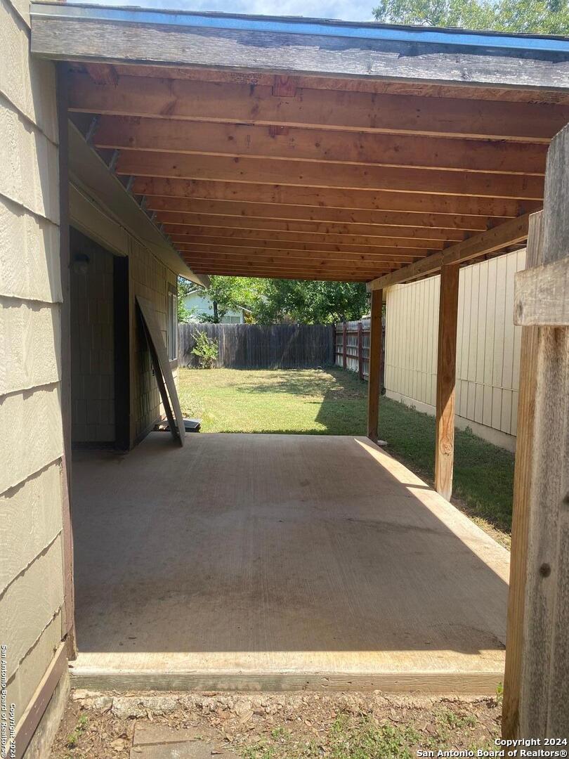 9539 Bowen Dr