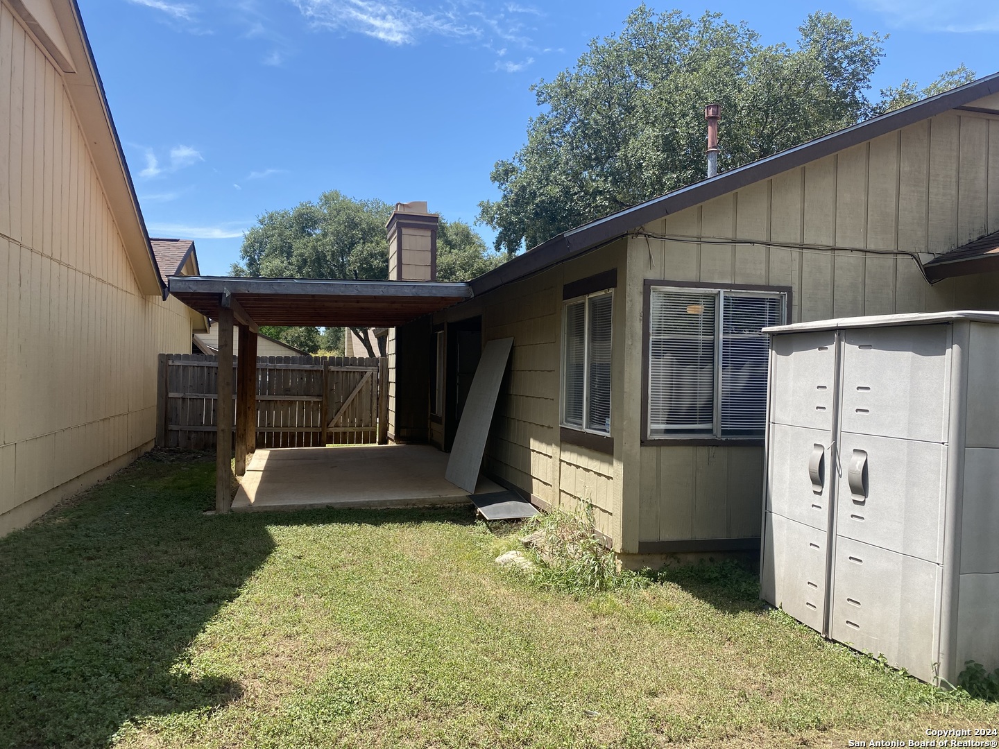 9539 Bowen Dr