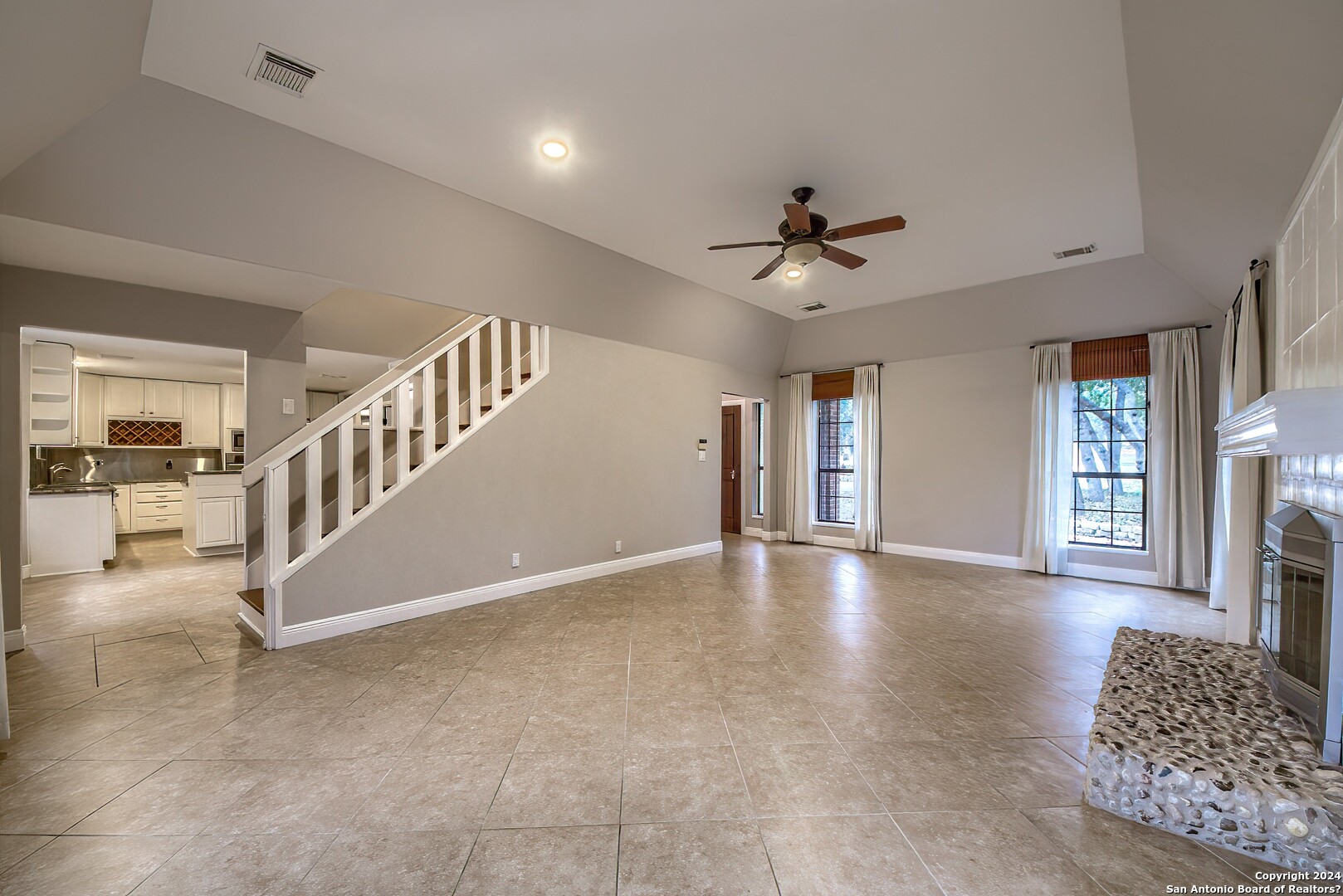 913 MISTY WATER LN