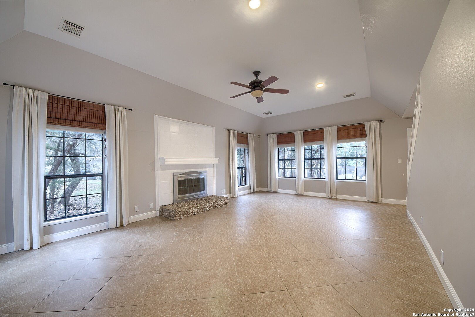 913 MISTY WATER LN