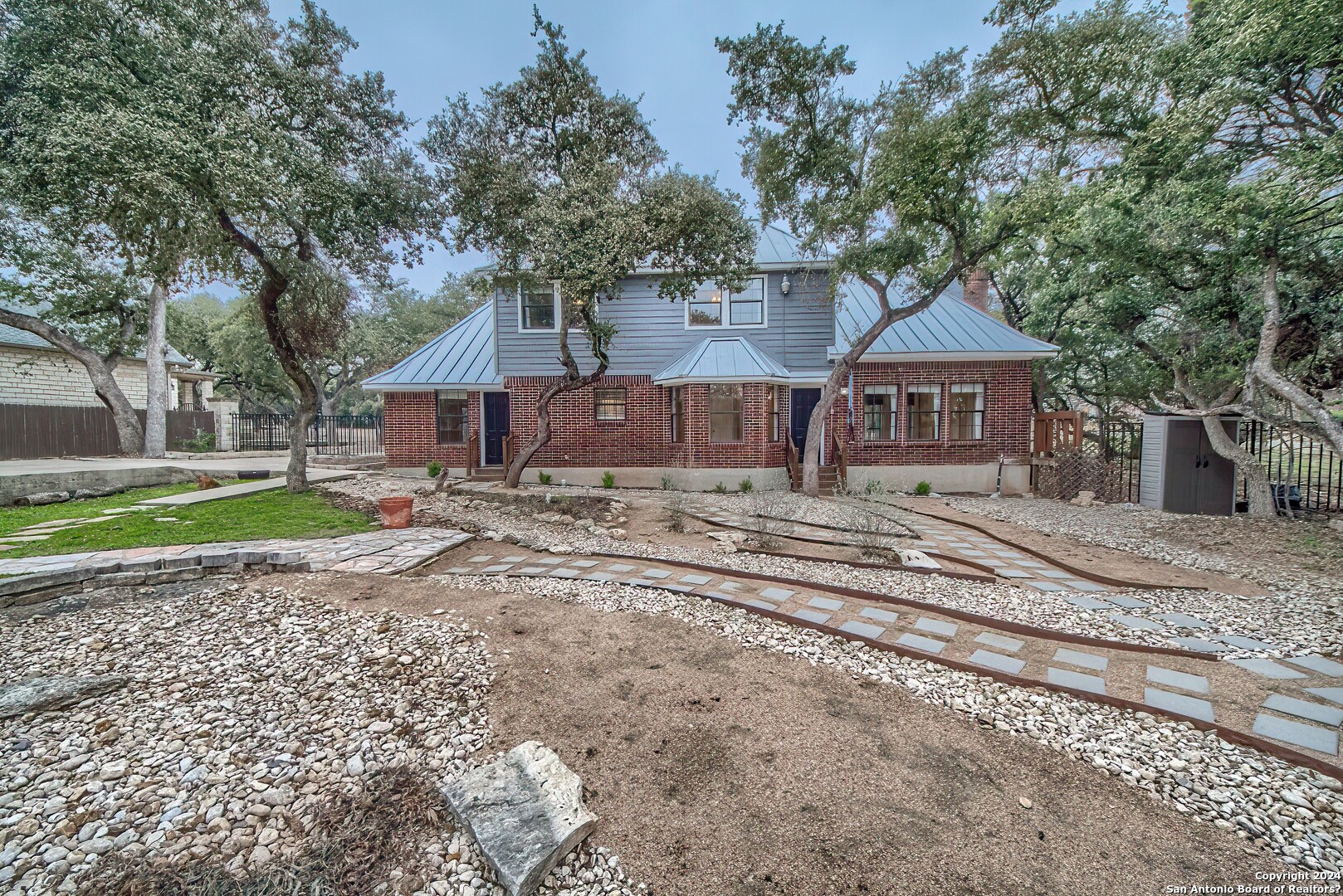 913 MISTY WATER LN