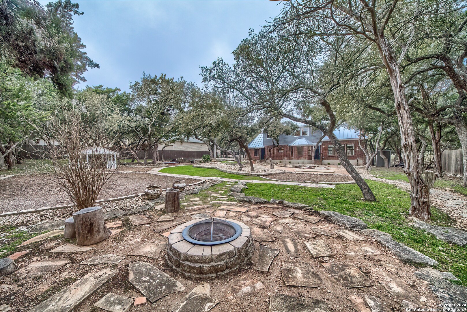 913 MISTY WATER LN