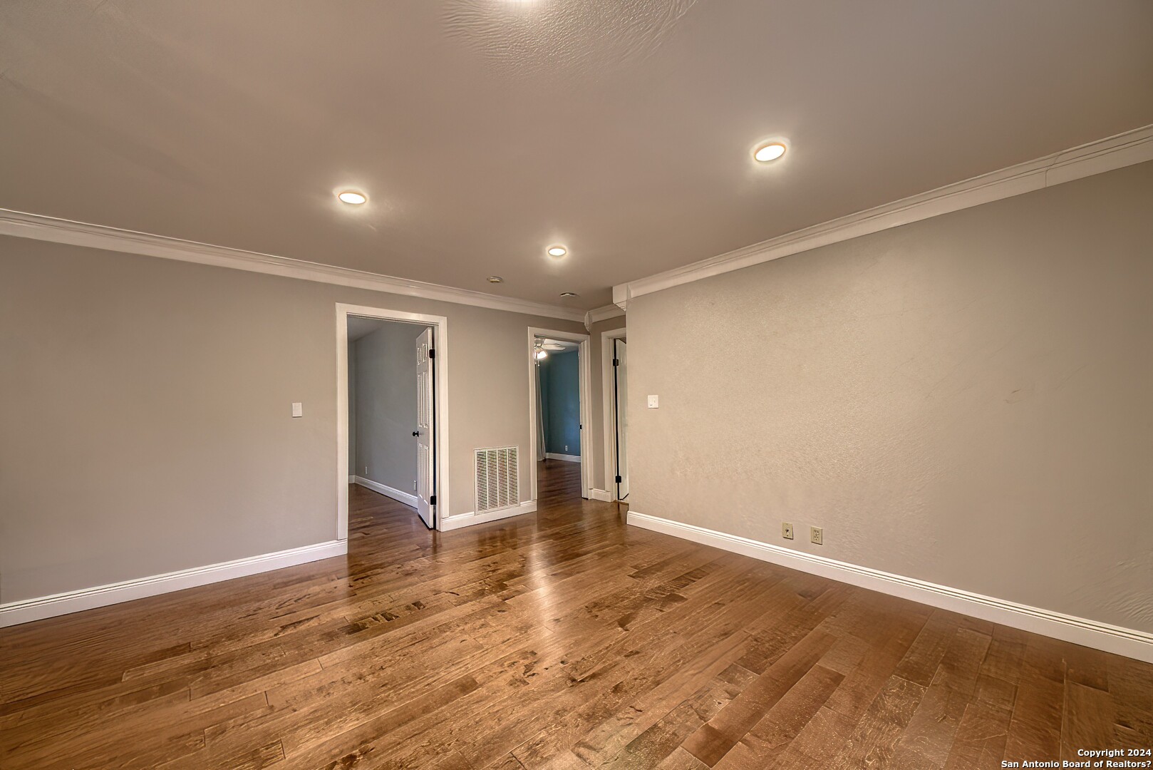 913 MISTY WATER LN