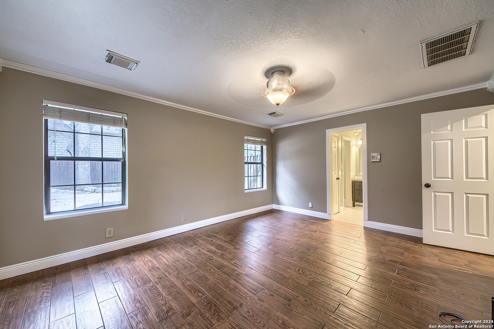 913 MISTY WATER LN
