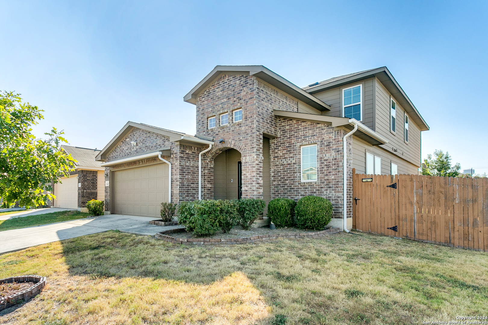 15943 CARDINAL PT