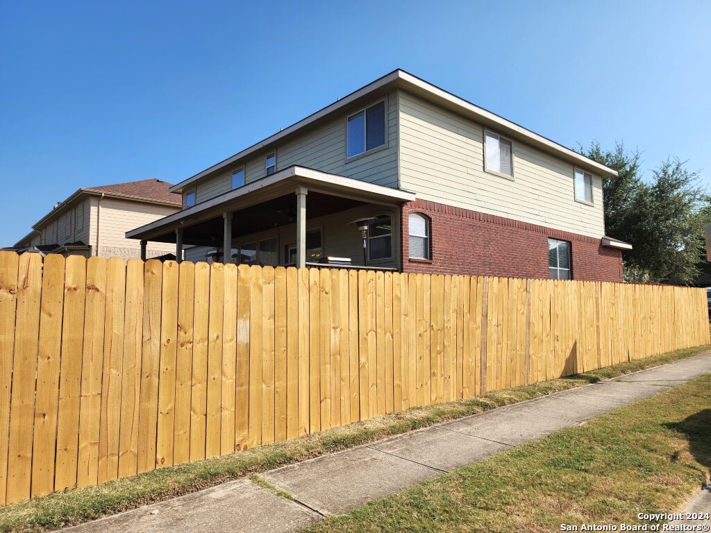 300 APACHE LEDGE