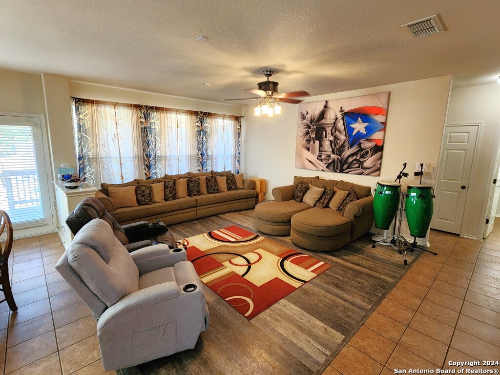 300 APACHE LEDGE