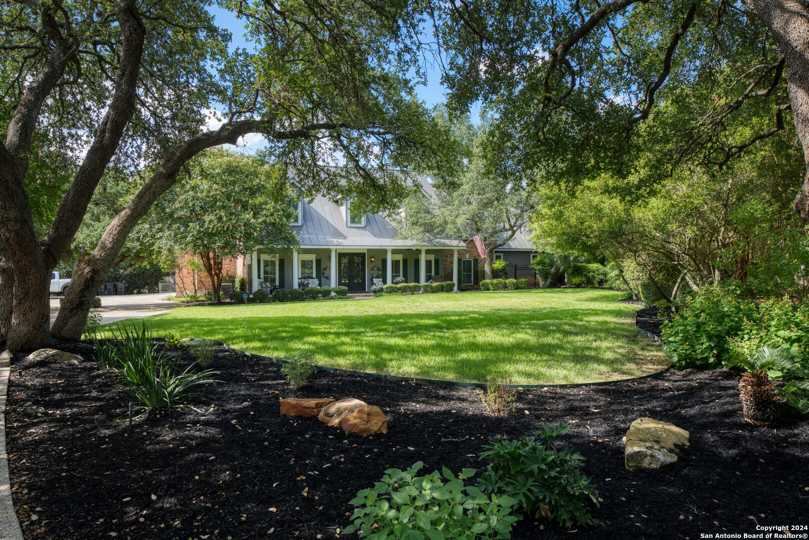 22903 MANGROVE DR