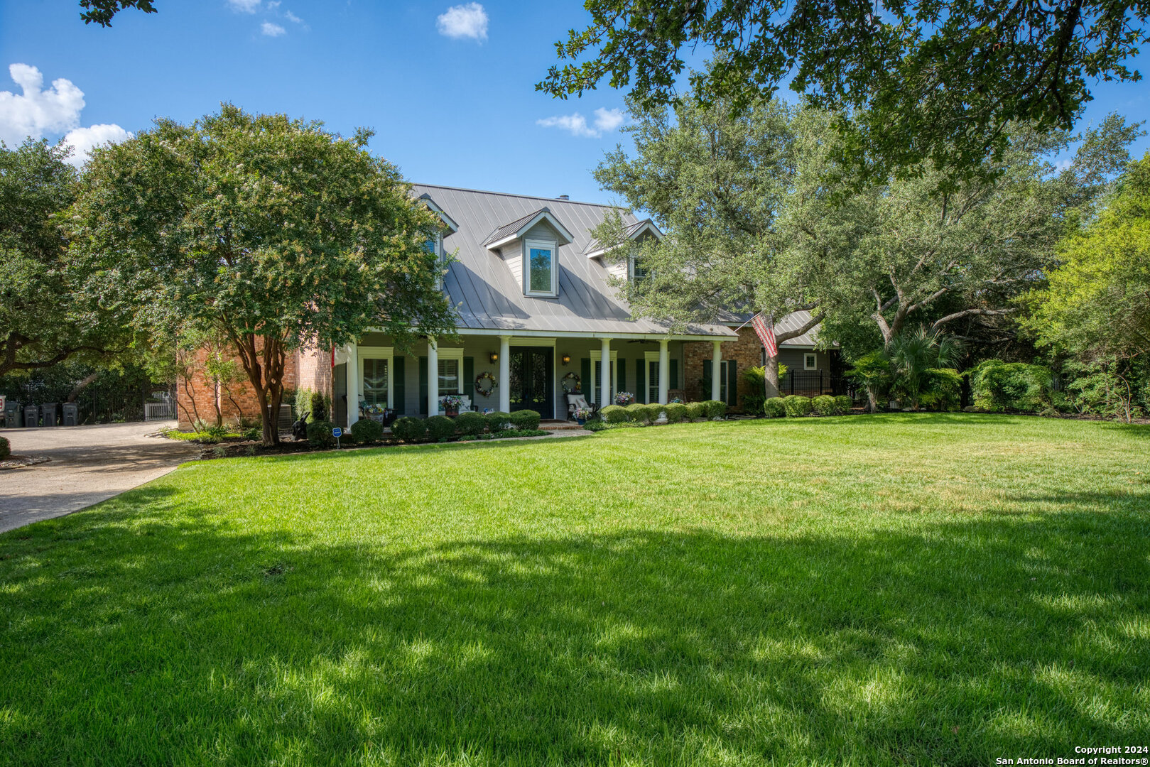22903 MANGROVE DR