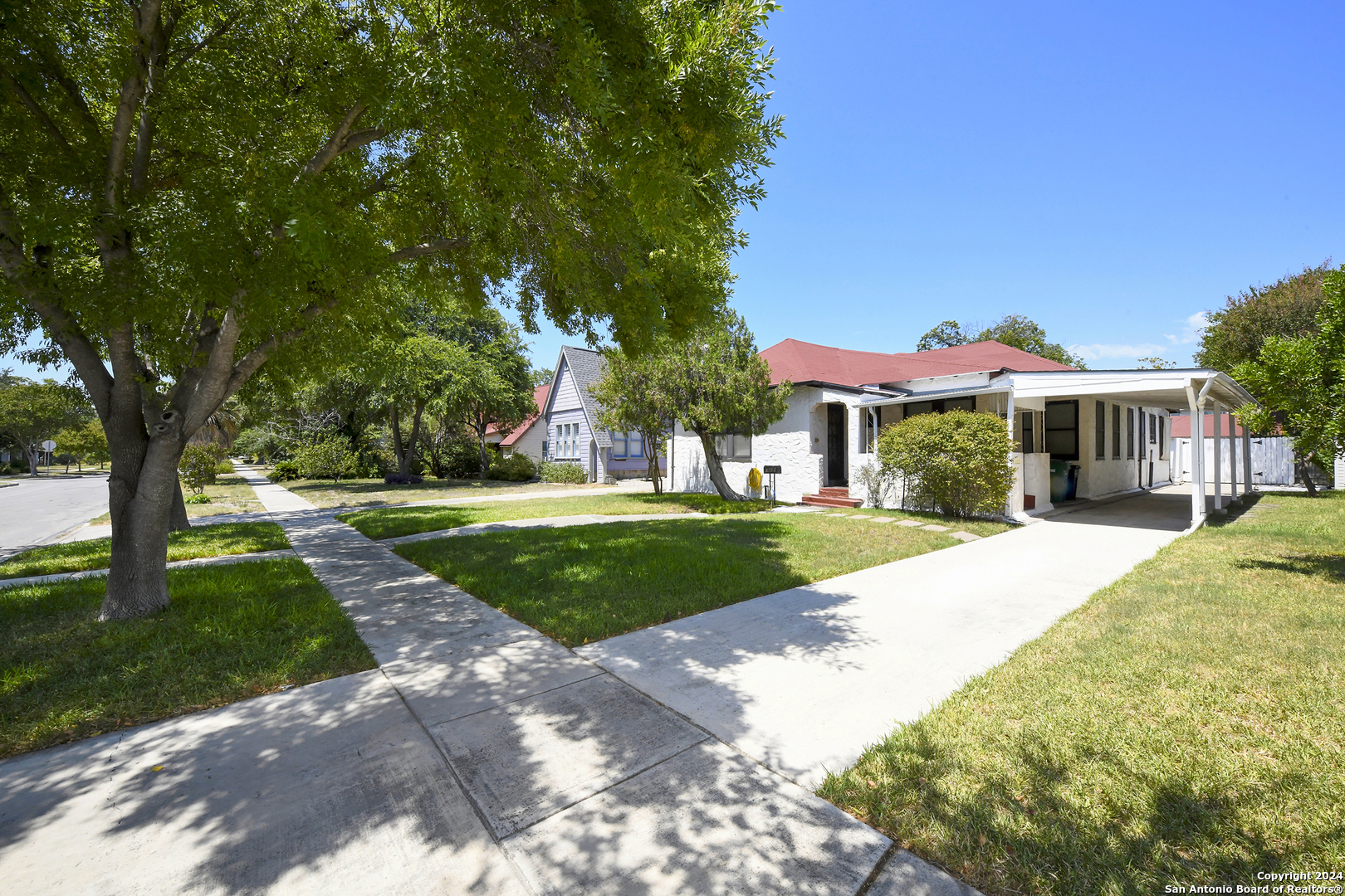 1839 W MAGNOLIA AVE