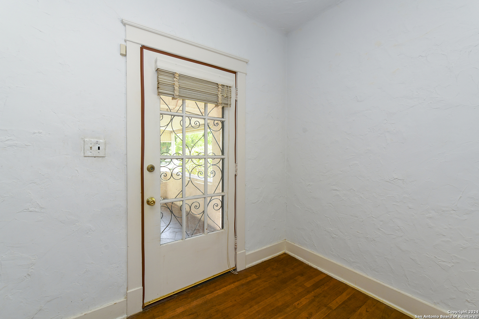 1839 W MAGNOLIA AVE