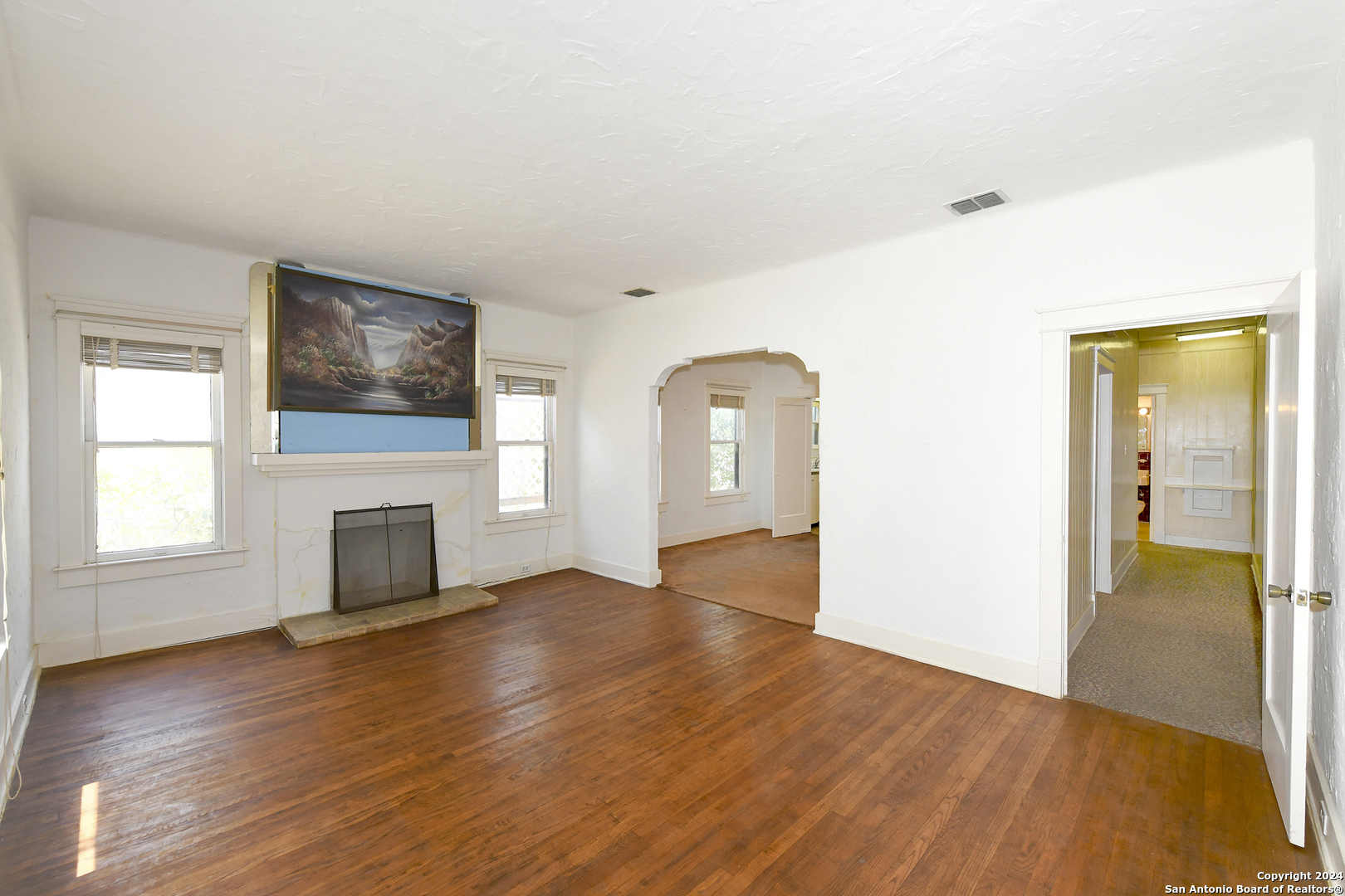 1839 W MAGNOLIA AVE