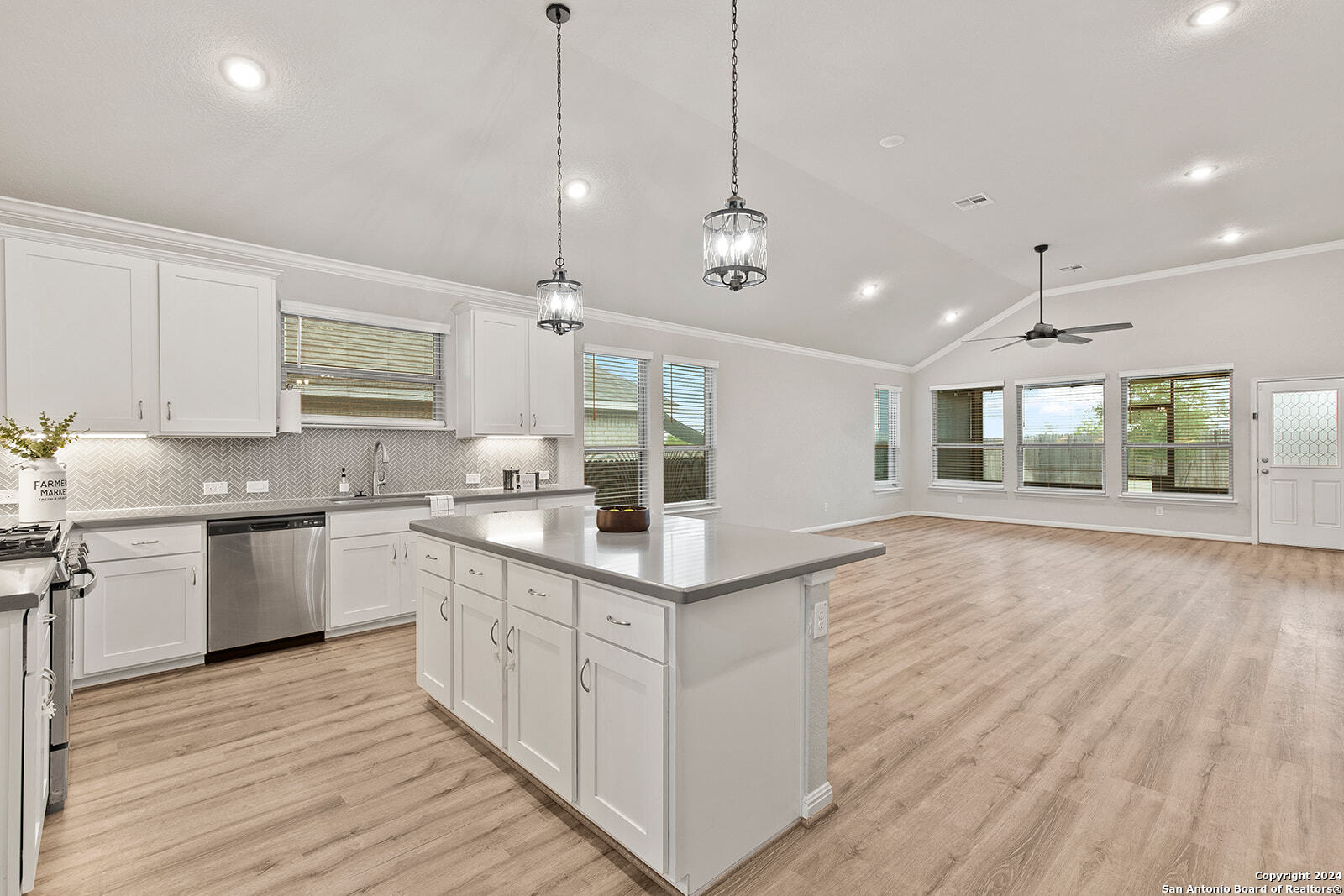 14434 CAMPERDOWN