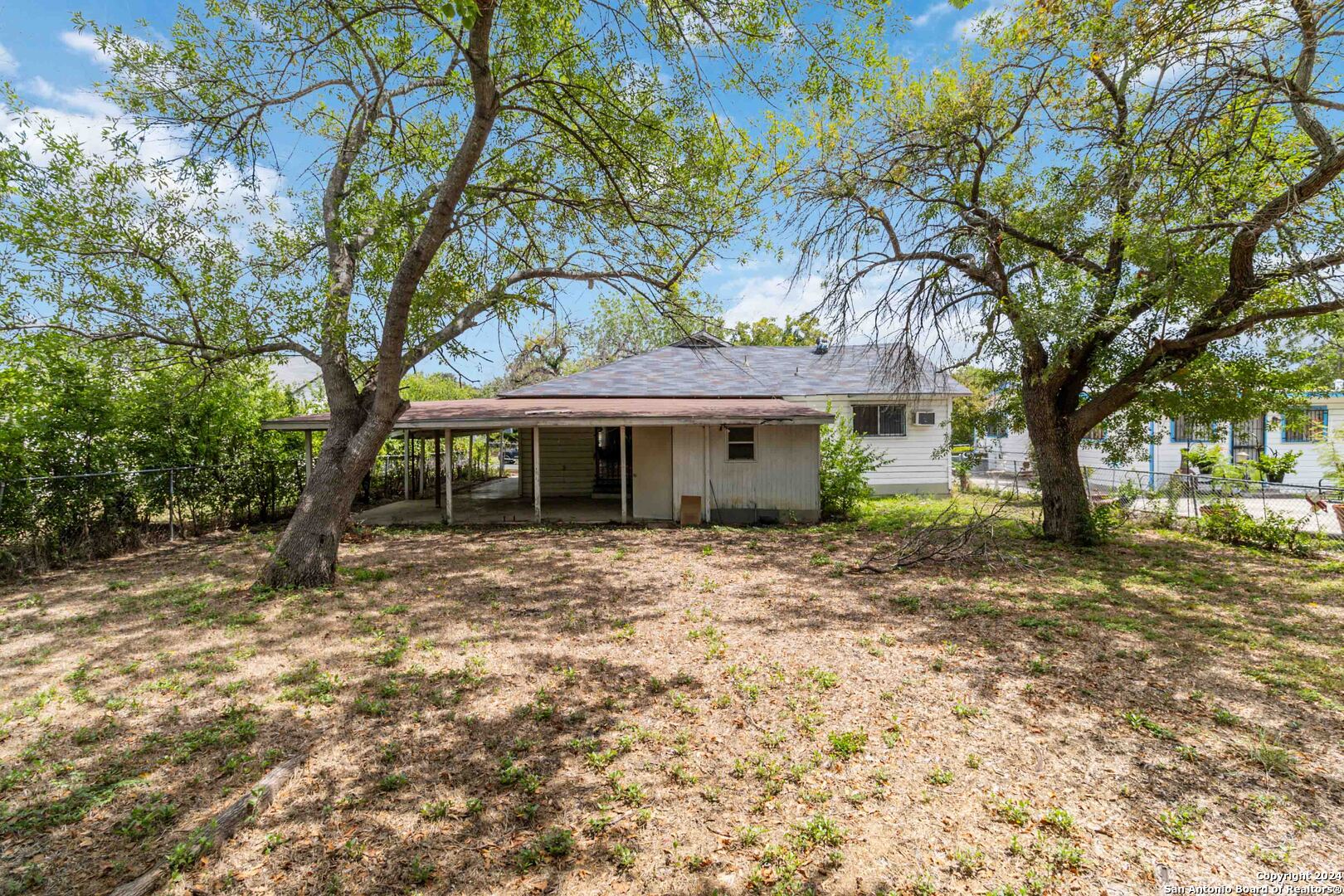 139 LOMA PARK DR