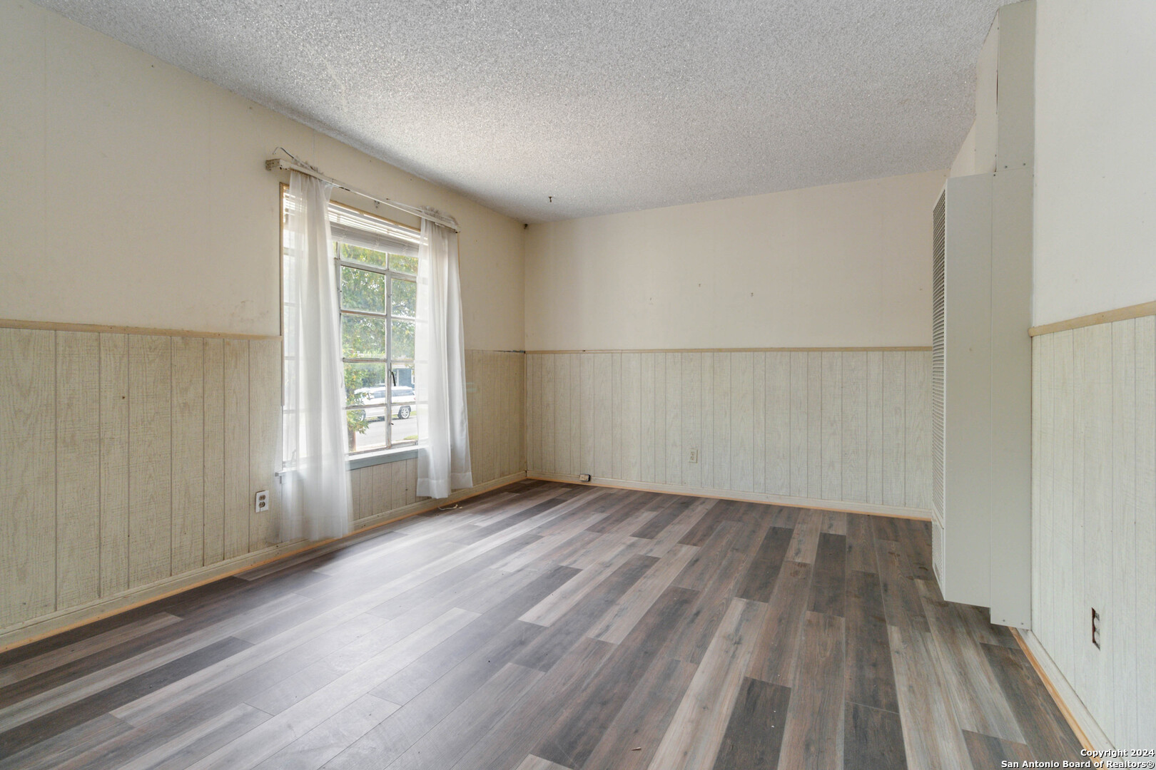 139 LOMA PARK DR