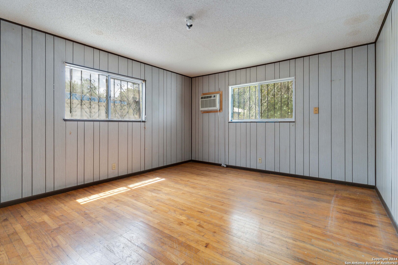 139 LOMA PARK DR